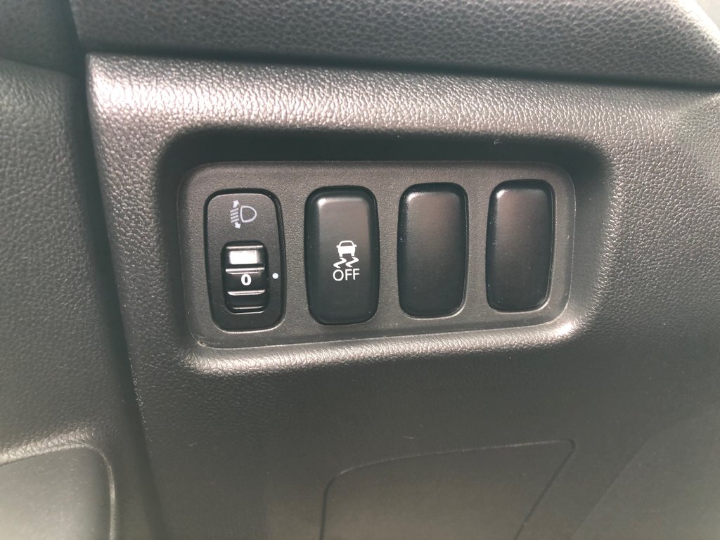 2016 Mitsubishi RVR in Kentville, Nova Scotia - 8 - w1024h768px