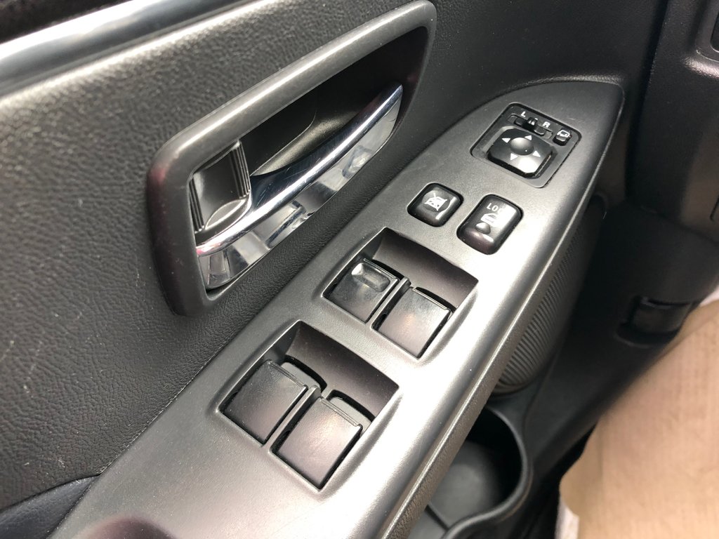 2016 Mitsubishi RVR in Kentville, Nova Scotia - 7 - w1024h768px