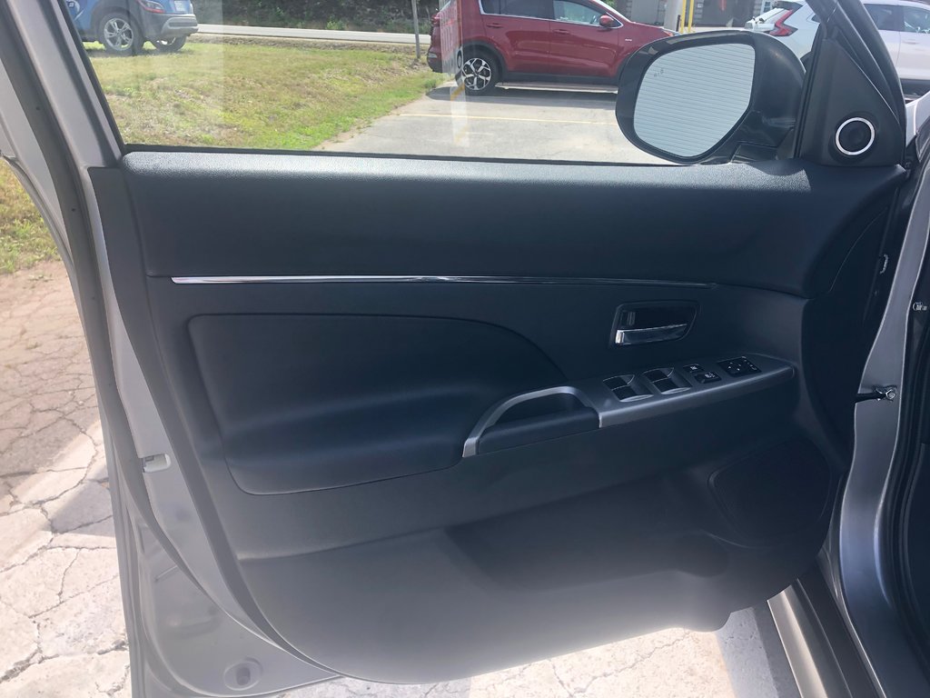 Mitsubishi RVR GT AWC - Leather Seats, Sun Roof, Reverse Camera 2020 à COLDBROOK, Nouvelle-Écosse - 7 - w1024h768px