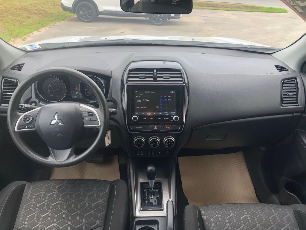 2023 Mitsubishi RVR ES - Reverse Camera, AWD, Heated Seats in Kentville, Nova Scotia - 10 - w1024h768px