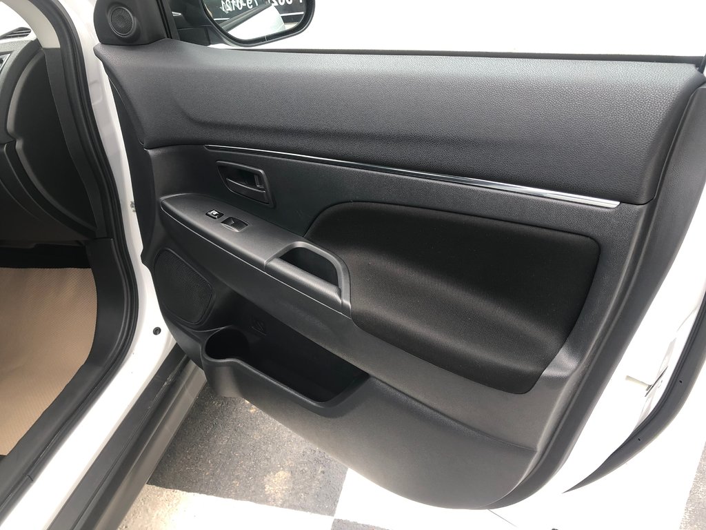 2023 Mitsubishi RVR ES - Reverse Camera, AWD, Heated Seats in Kentville, Nova Scotia - 20 - w1024h768px