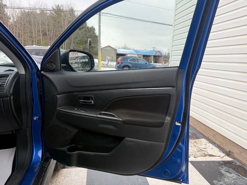 2023 Mitsubishi RVR SE, keyless entry, backup camera, Bluetooth in Kentville, Nova Scotia - 18 - w1024h768px