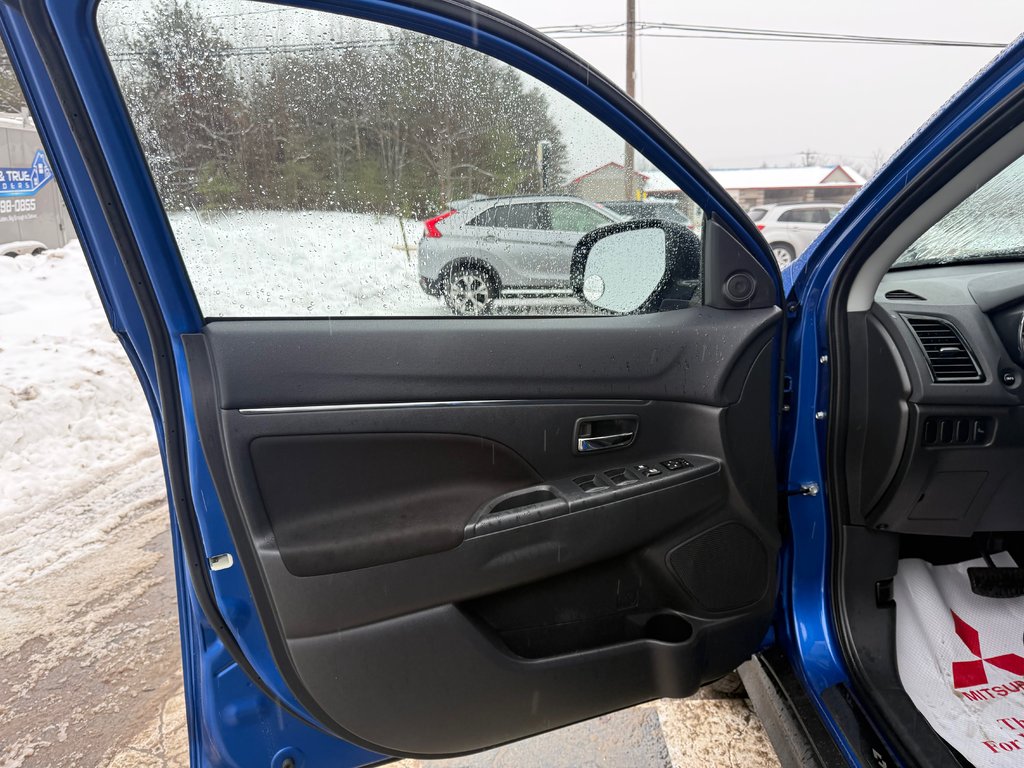 2023 Mitsubishi RVR SE, keyless entry, backup camera, Bluetooth in Kentville, Nova Scotia - 7 - w1024h768px