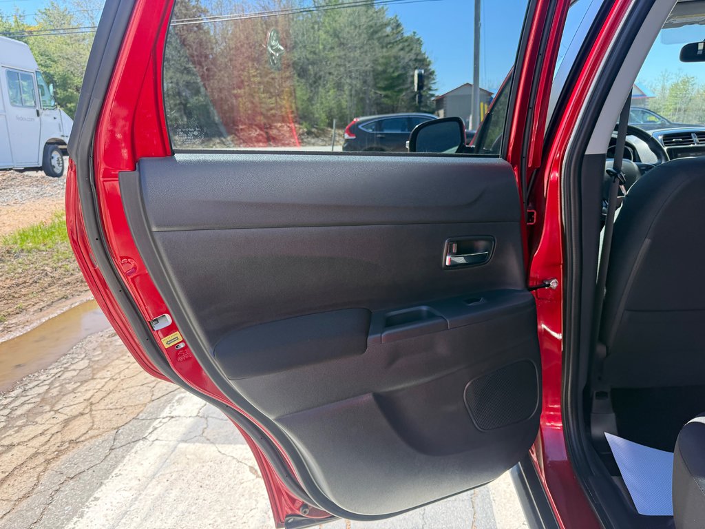 2023 Mitsubishi RVR SE, keyless entry, backup camera, Bluetooth in Kentville, Nova Scotia - 13 - w1024h768px