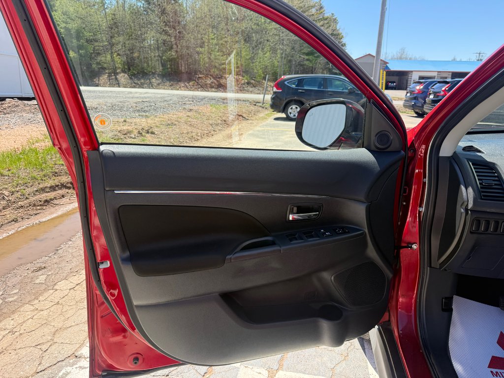 2023 Mitsubishi RVR SE, keyless entry, backup camera, Bluetooth in Kentville, Nova Scotia - 7 - w1024h768px