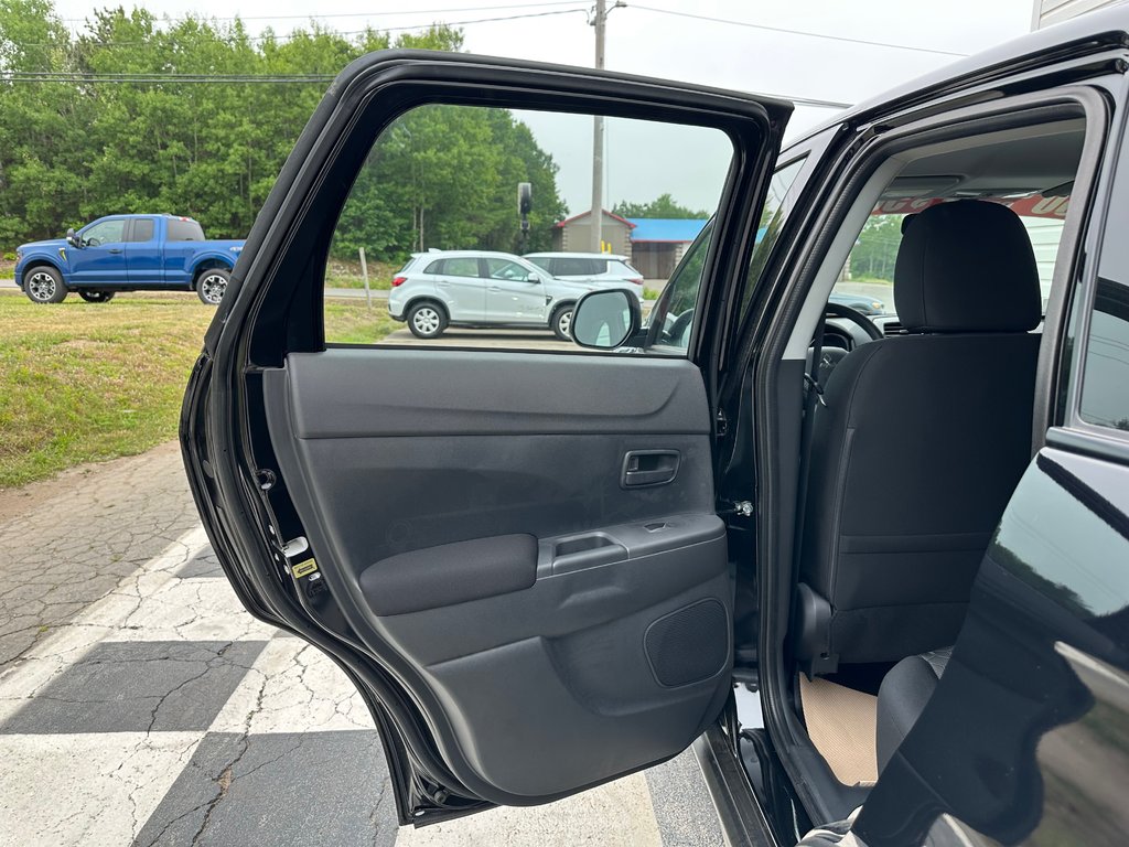 2025 Mitsubishi RVR ES AWC in Kentville, Nova Scotia - 15 - w1024h768px
