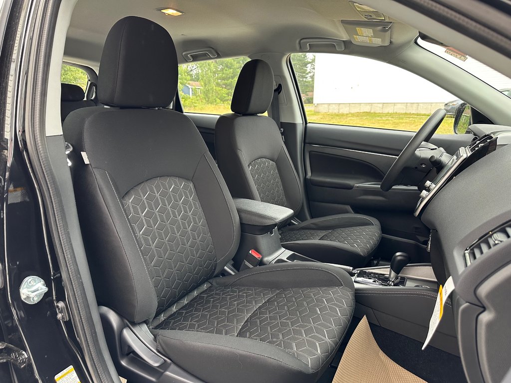 2025 Mitsubishi RVR ES AWC in Kentville, Nova Scotia - 20 - w1024h768px