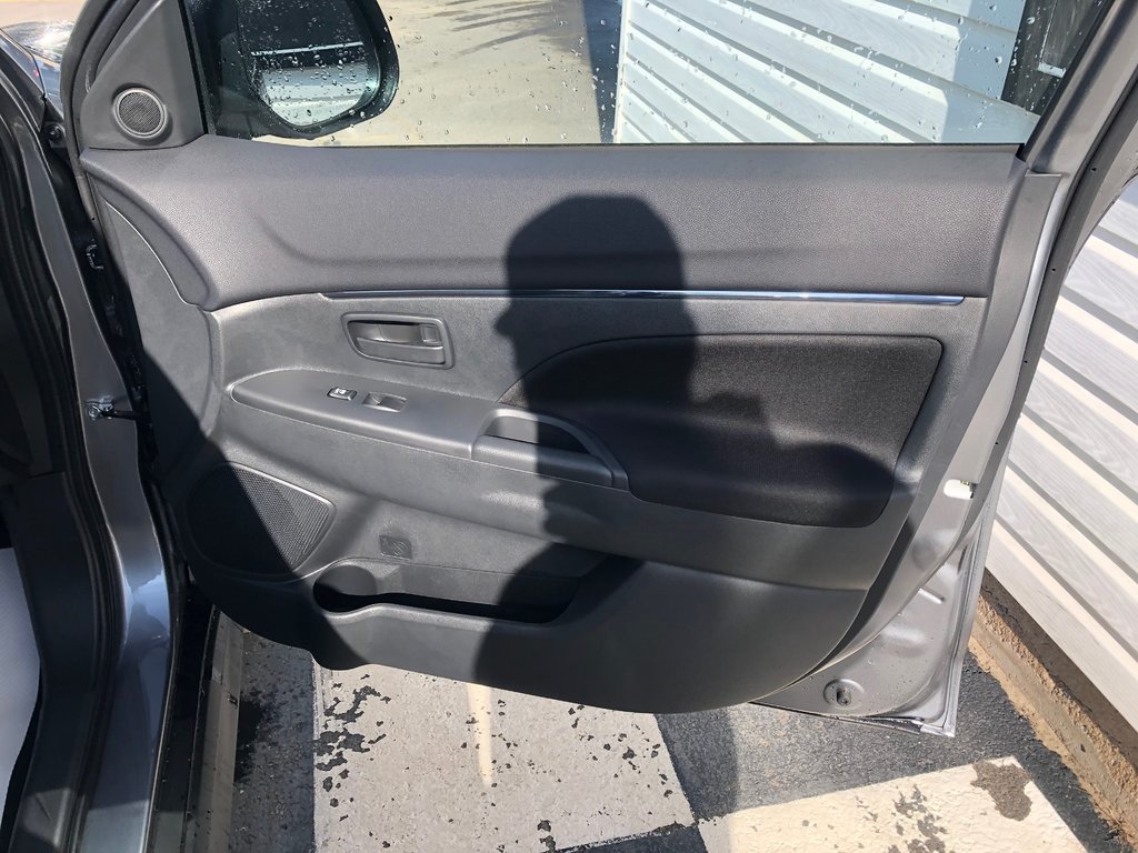 2025 Mitsubishi RVR ES AWC in Kentville, Nova Scotia - 20 - w1024h768px