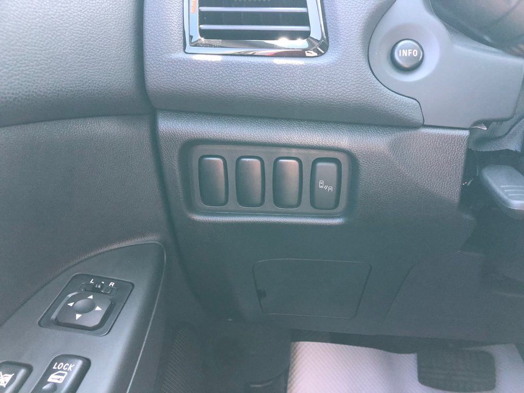 2025 Mitsubishi RVR SE AWC in Kentville, Nova Scotia - 8 - w1024h768px