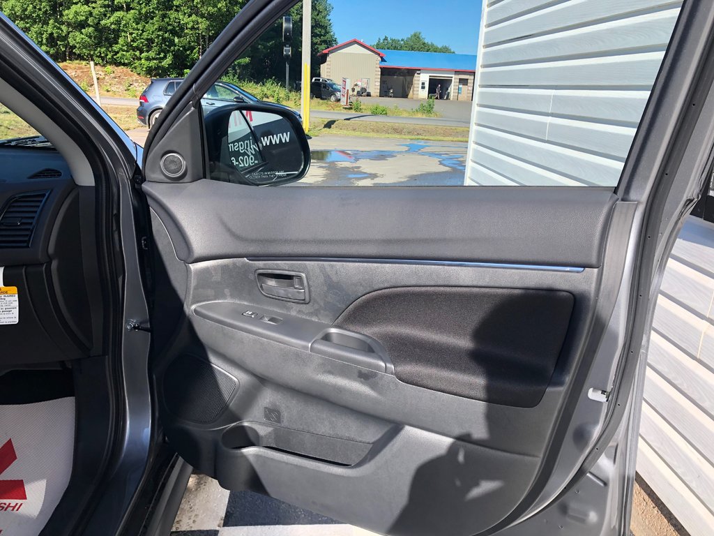 2025 Mitsubishi RVR ES FWD in Kentville, Nova Scotia - 20 - w1024h768px