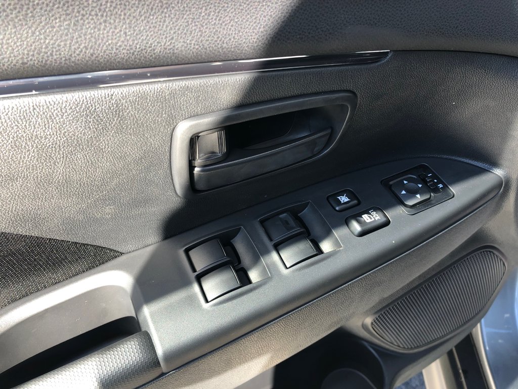 2025 Mitsubishi RVR ES FWD in Kentville, Nova Scotia - 8 - w1024h768px