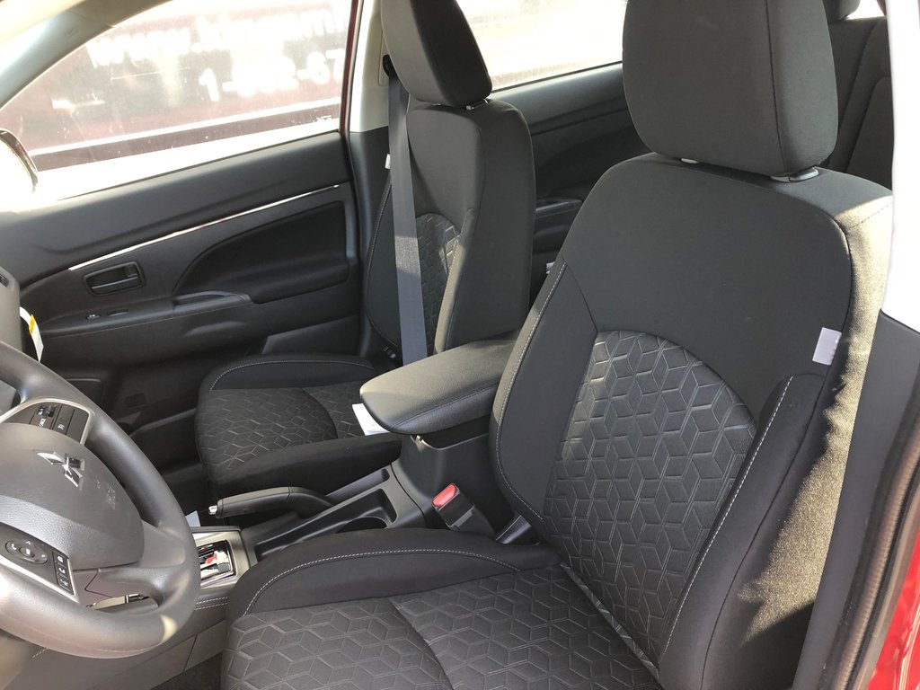 2025 Mitsubishi RVR ES AWC in Kentville, Nova Scotia - 14 - w1024h768px