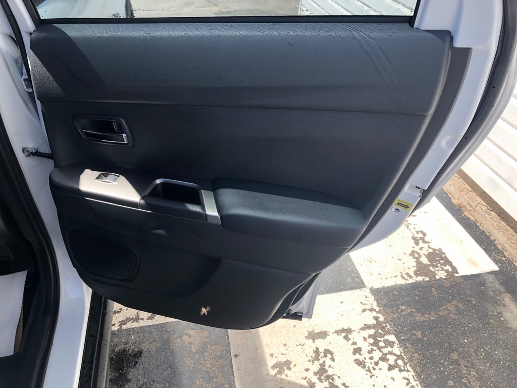 2025 Mitsubishi RVR SEL AWC in Kentville, Nova Scotia - 19 - w1024h768px