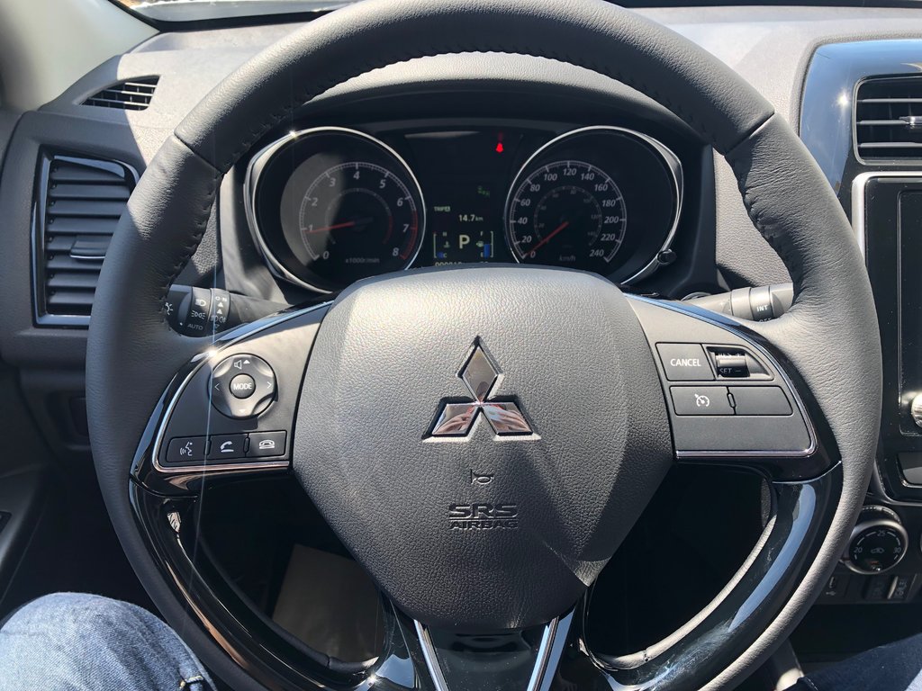 2025 Mitsubishi RVR SEL AWC in Kentville, Nova Scotia - 9 - w1024h768px