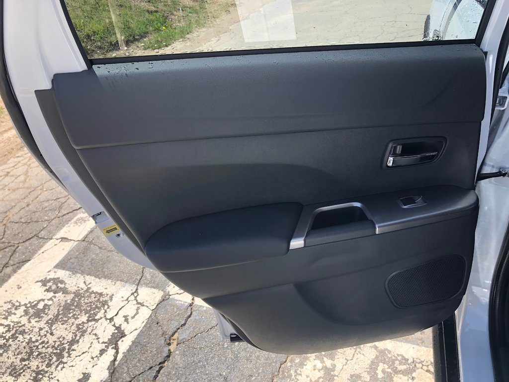 2025 Mitsubishi RVR SEL AWC in Kentville, Nova Scotia - 16 - w1024h768px