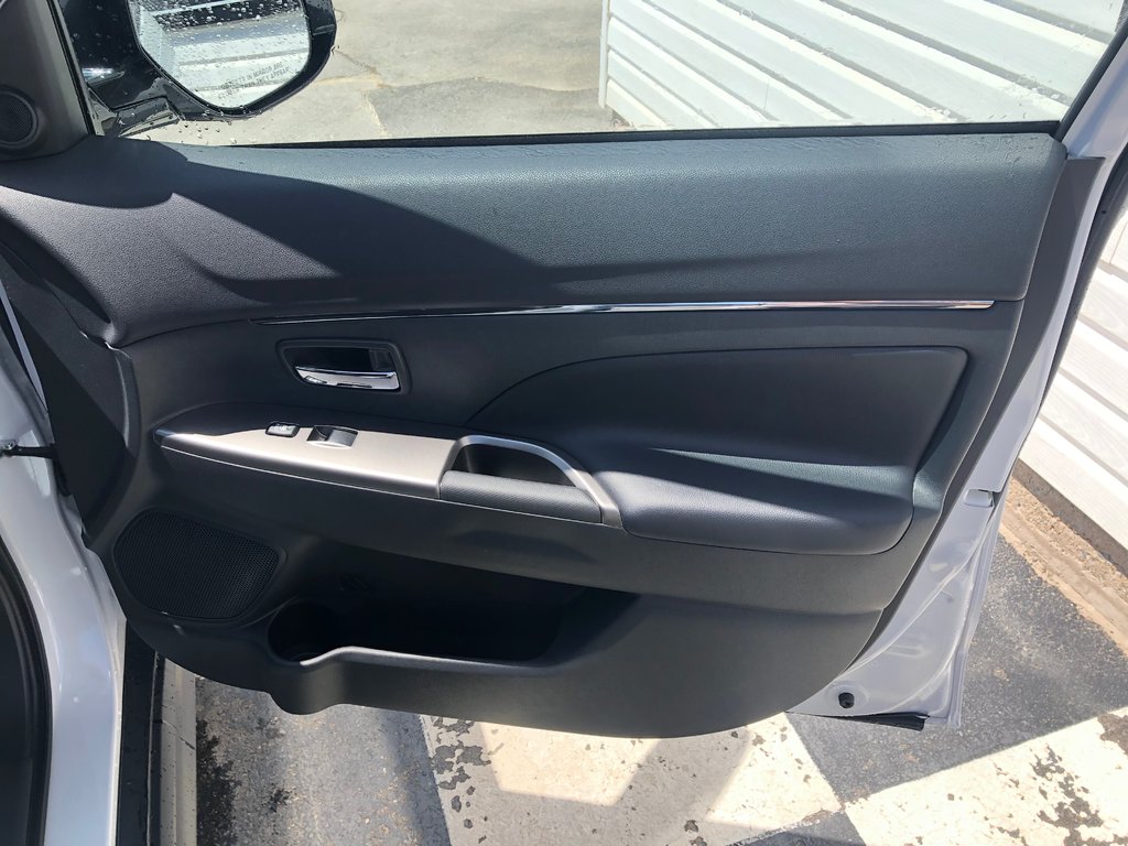 2025 Mitsubishi RVR SEL AWC in Kentville, Nova Scotia - 20 - w1024h768px