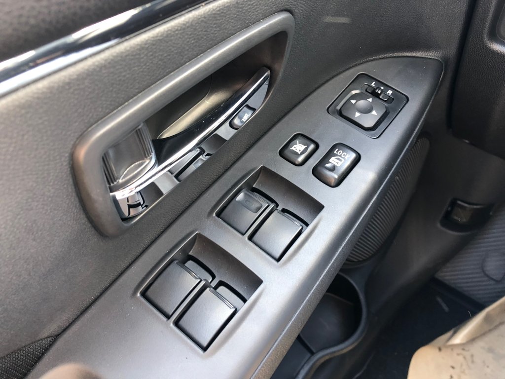 2025 Mitsubishi RVR SE AWC in Kentville, Nova Scotia - 7 - w1024h768px