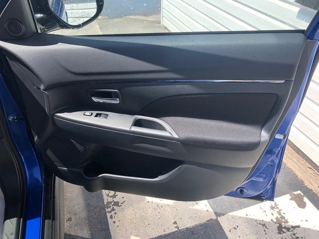 2025 Mitsubishi RVR SE AWC in Kentville, Nova Scotia - 21 - w1024h768px