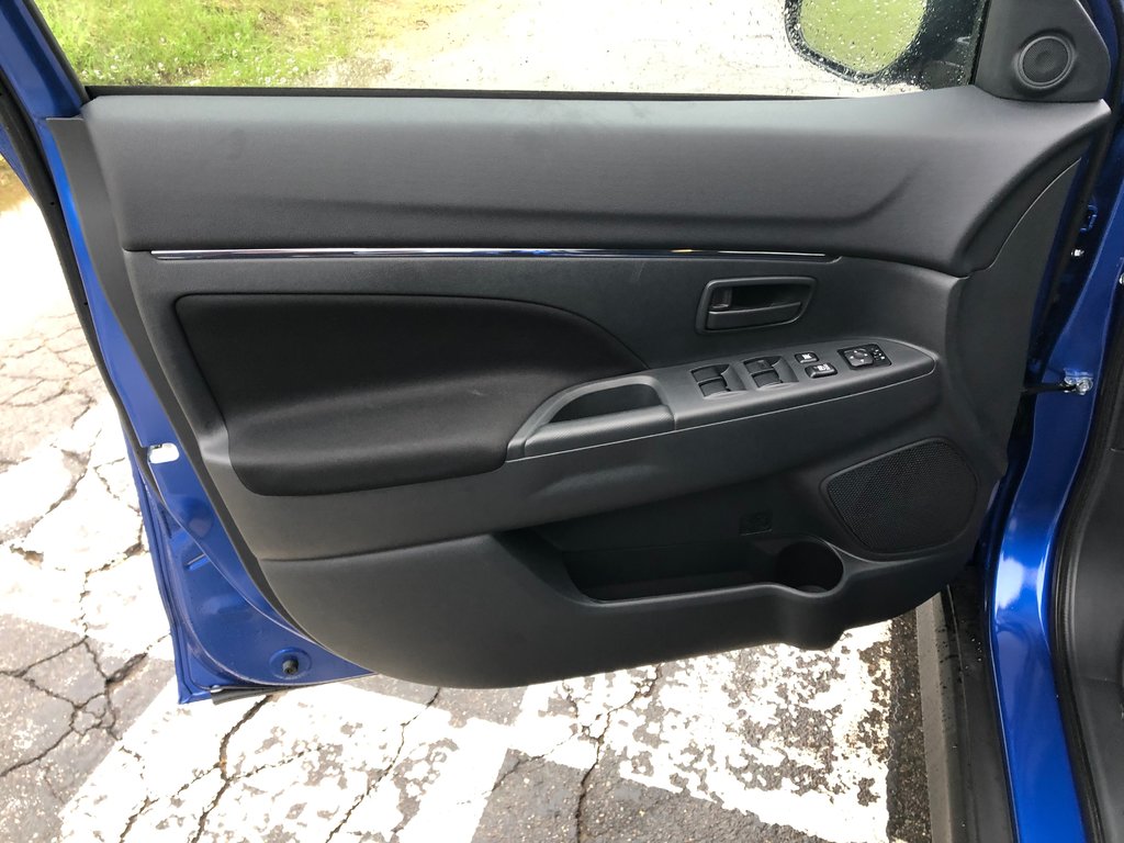 2025 Mitsubishi RVR ES AWC in Kentville, Nova Scotia - 14 - w1024h768px