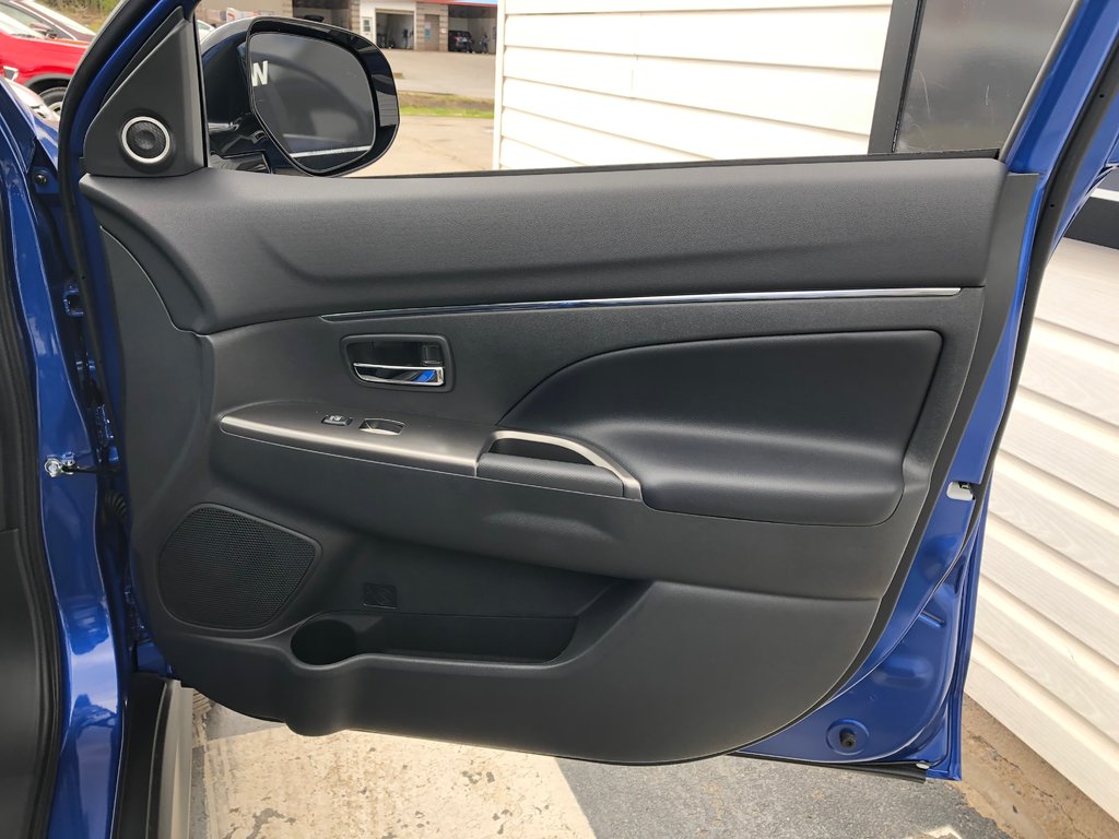 2025 Mitsubishi RVR GT AWC in Kentville, Nova Scotia - 26 - w1024h768px
