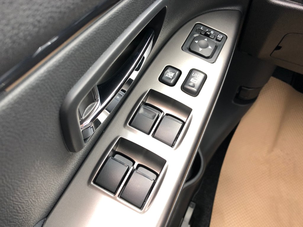 2025 Mitsubishi RVR GT AWC in Kentville, Nova Scotia - 7 - w1024h768px