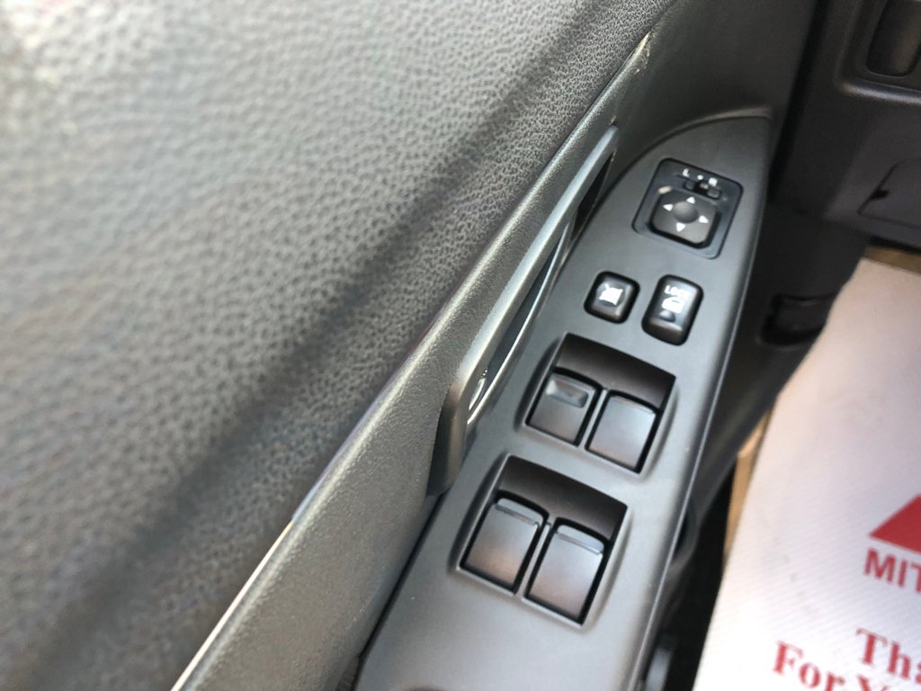 2025 Mitsubishi RVR ES AWC in Kentville, Nova Scotia - 7 - w1024h768px