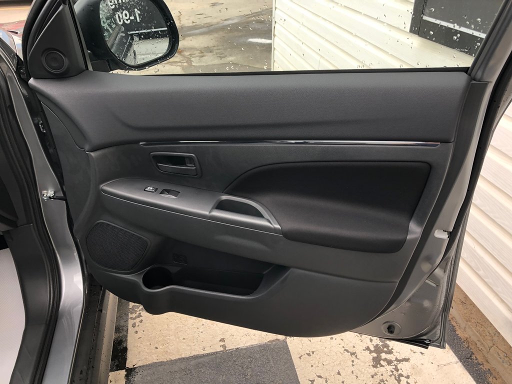 2025 Mitsubishi RVR ES FWD in Kentville, Nova Scotia - 19 - w1024h768px