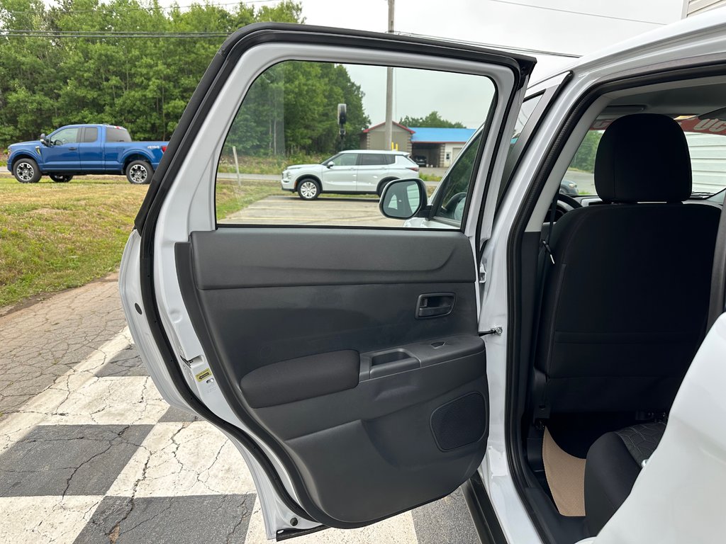 Mitsubishi RVR ES AWC 2025 à Kentville, Nouvelle-Écosse - 15 - w1024h768px