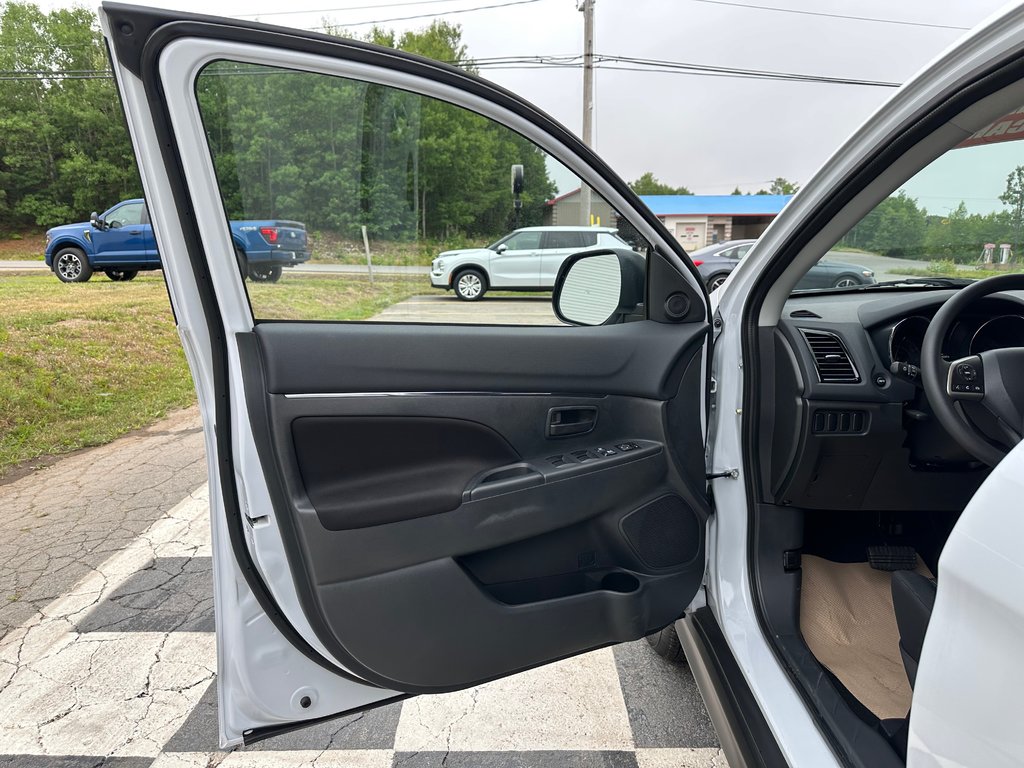 Mitsubishi RVR ES AWC 2025 à Kentville, Nouvelle-Écosse - 7 - w1024h768px