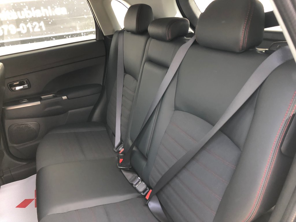 2025 Mitsubishi RVR SEL AWC in Kentville, Nova Scotia - 13 - w1024h768px