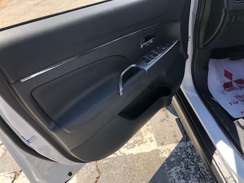 2025 Mitsubishi RVR SEL AWC in Kentville, Nova Scotia - 16 - w1024h768px