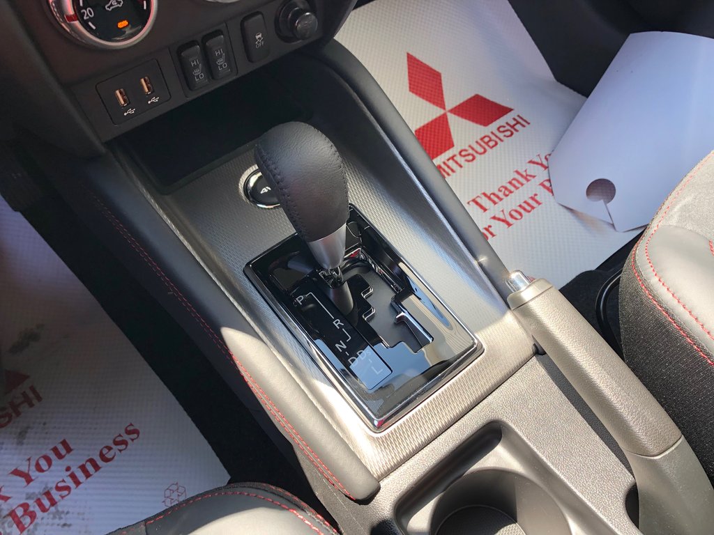 2025 Mitsubishi RVR SEL AWC in Kentville, Nova Scotia - 14 - w1024h768px