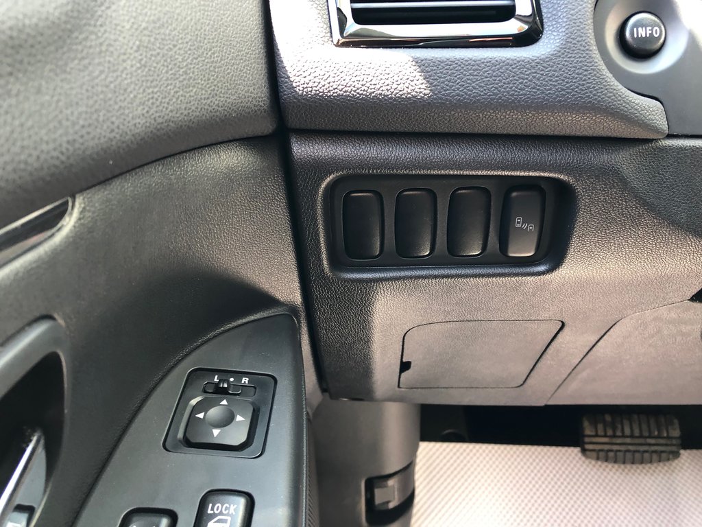 2025 Mitsubishi RVR SE AWC in Kentville, Nova Scotia - 8 - w1024h768px