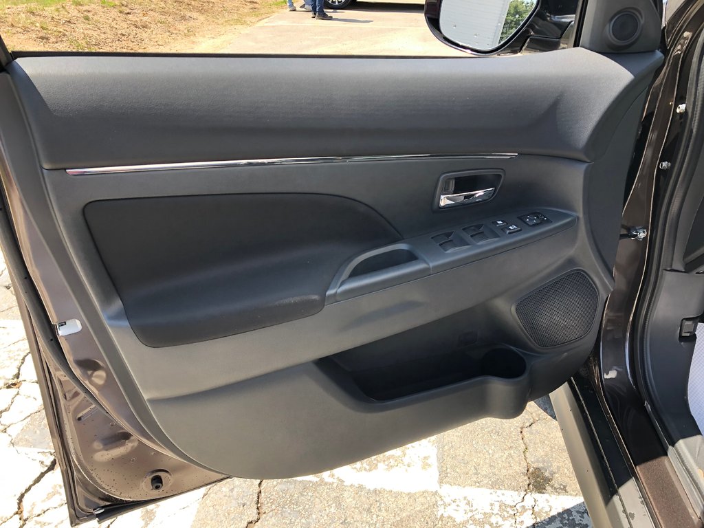 2025 Mitsubishi RVR SE AWC in Kentville, Nova Scotia - 16 - w1024h768px