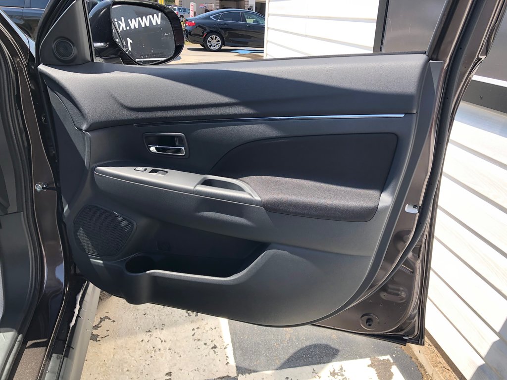 2025 Mitsubishi RVR SE AWC in Kentville, Nova Scotia - 21 - w1024h768px