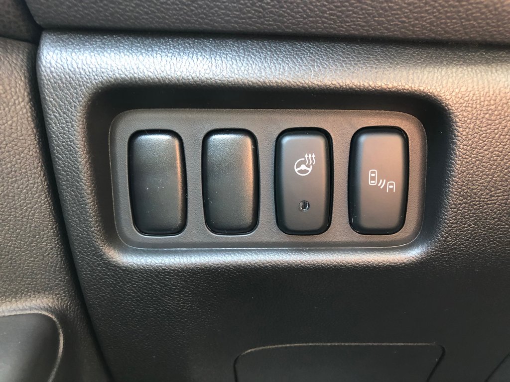2025 Mitsubishi RVR NOIR AWC in Kentville, Nova Scotia - 8 - w1024h768px