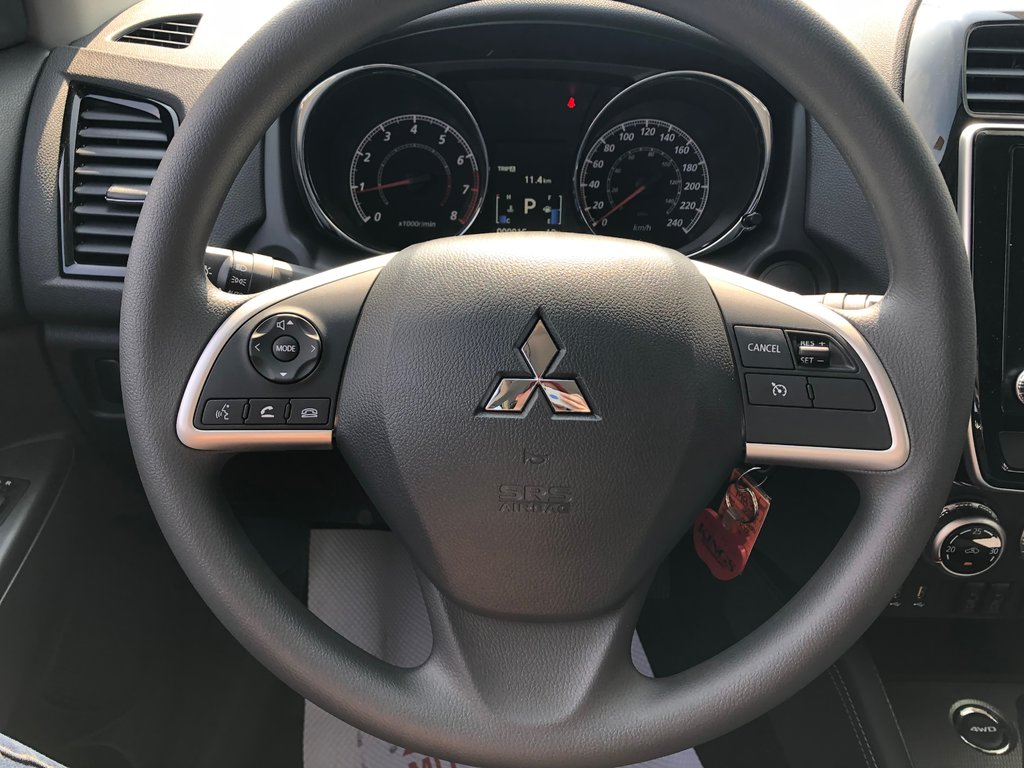 2025 Mitsubishi RVR ES AWC in Kentville, Nova Scotia - 8 - w1024h768px