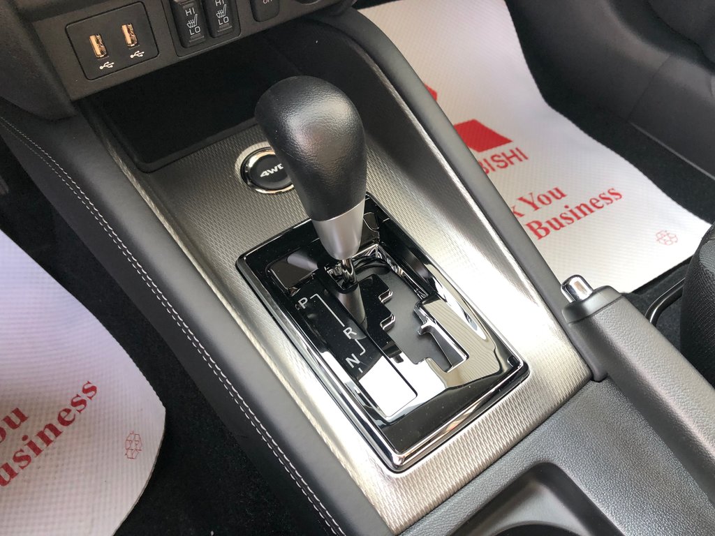 2025 Mitsubishi RVR ES AWC in Kentville, Nova Scotia - 13 - w1024h768px