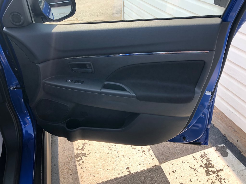 2025 Mitsubishi RVR ES AWC in Kentville, Nova Scotia - 20 - w1024h768px