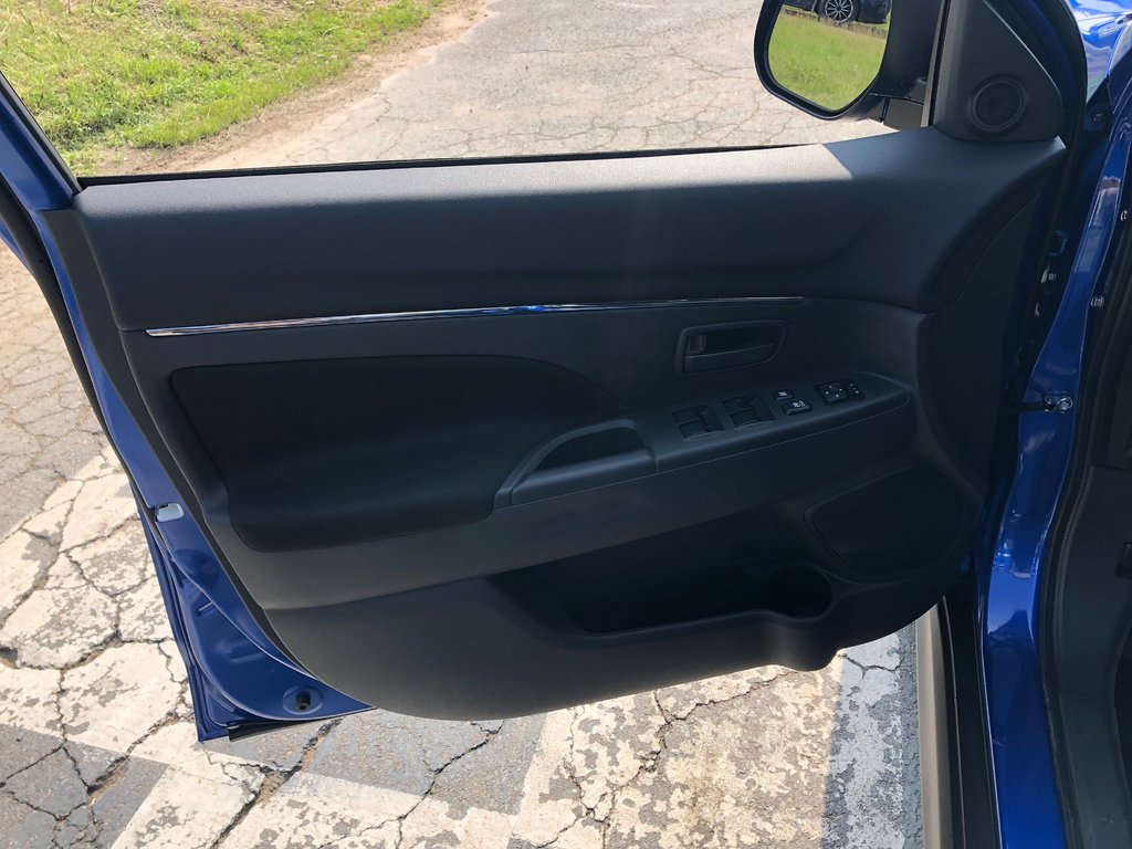 2025 Mitsubishi RVR ES AWC in Kentville, Nova Scotia - 14 - w1024h768px
