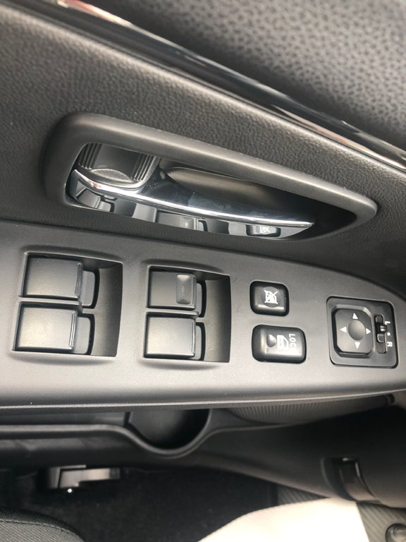 2025 Mitsubishi RVR SE AWC in Kentville, Nova Scotia - 8 - w1024h768px