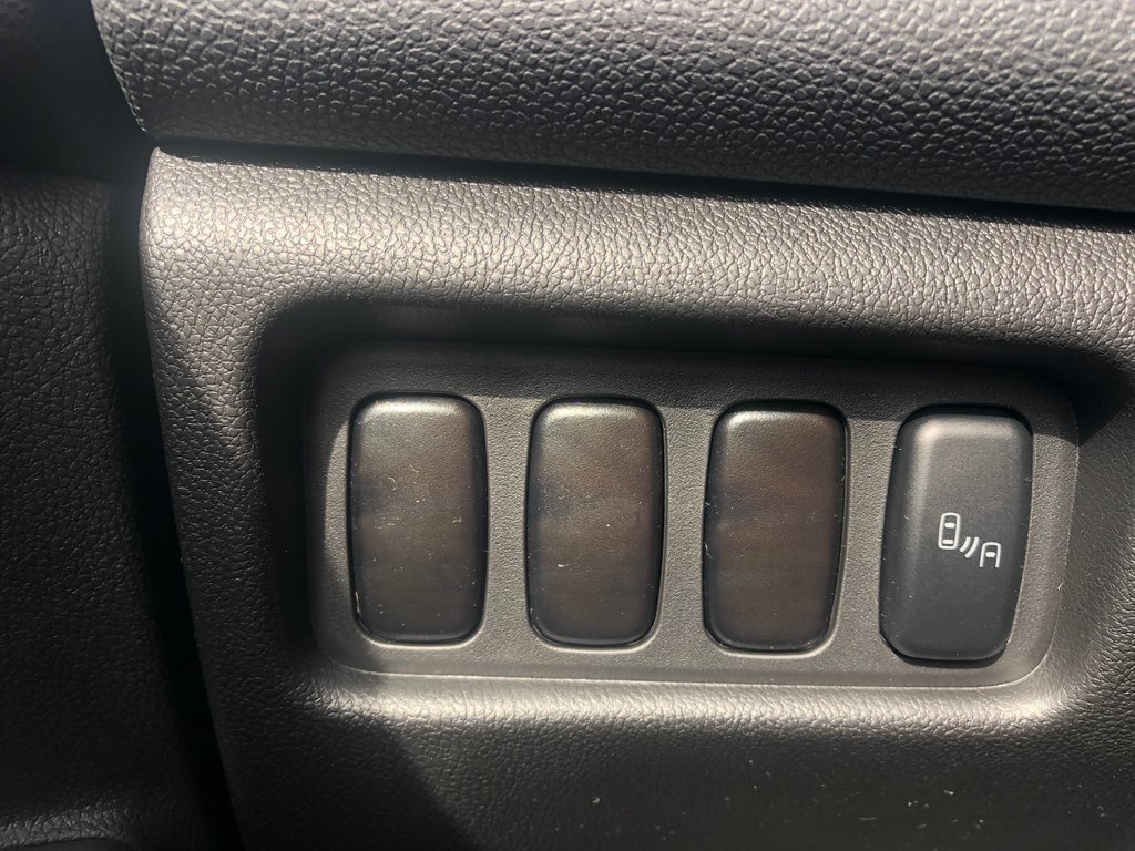 2025 Mitsubishi RVR SE AWC in Kentville, Nova Scotia - 8 - w1024h768px
