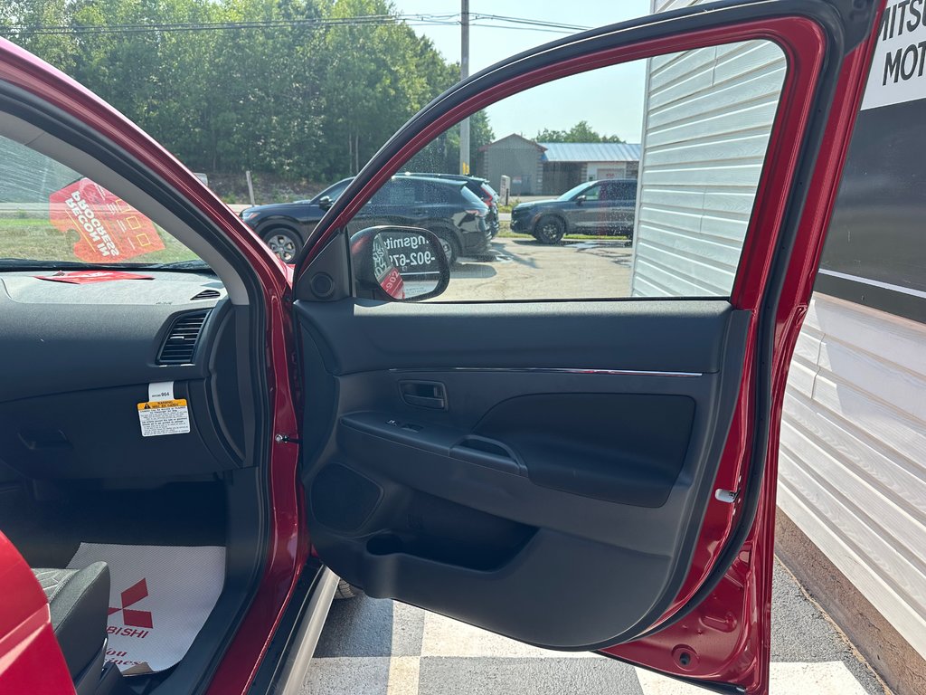 2025 Mitsubishi RVR ES AWC in Kentville, Nova Scotia - 19 - w1024h768px