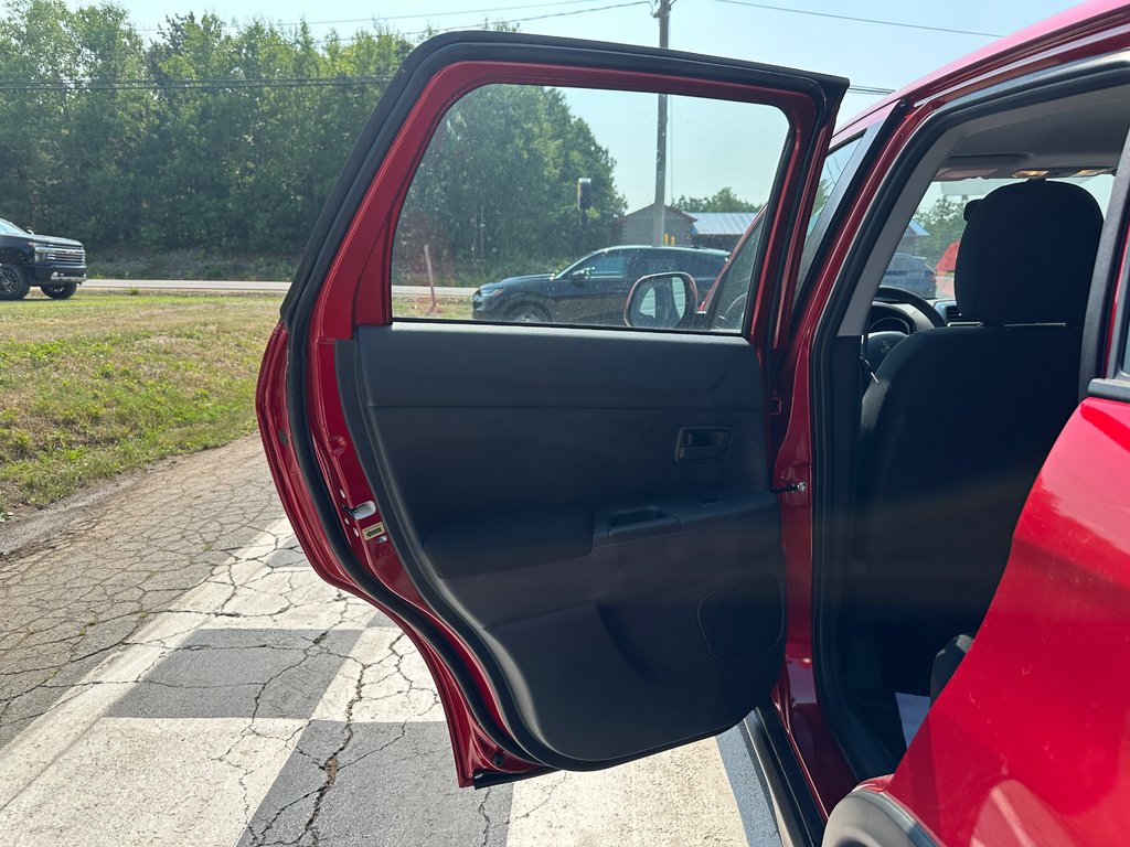 2025 Mitsubishi RVR ES AWC in Kentville, Nova Scotia - 15 - w1024h768px