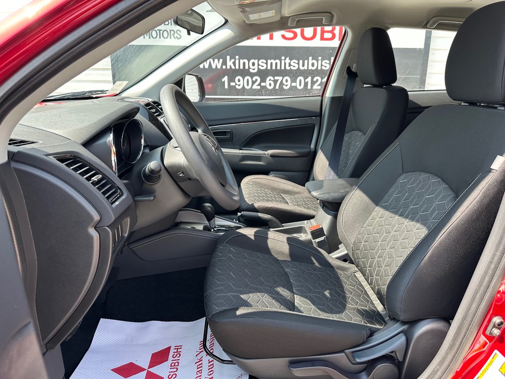 2025 Mitsubishi RVR ES AWC in Kentville, Nova Scotia - 8 - w1024h768px
