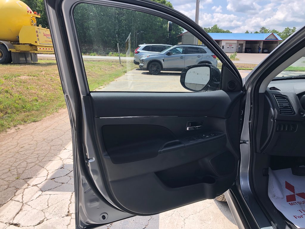 Mitsubishi RVR SE AWC 2025 à Kentville, Nouvelle-Écosse - 7 - w1024h768px