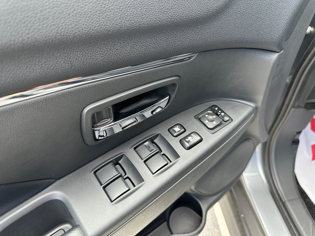 Mitsubishi RVR NOIR AWC 2025 à Kentville, Nouvelle-Écosse - 8 - w1024h768px
