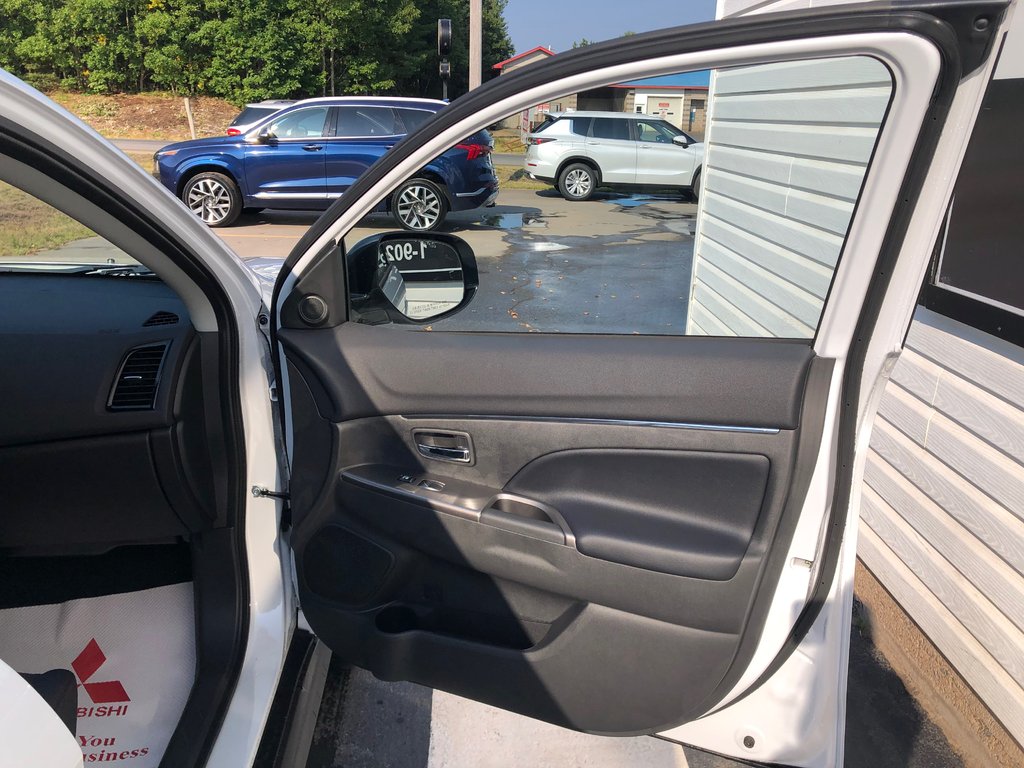 2025 Mitsubishi RVR SEL AWC in Kentville, Nova Scotia - 21 - w1024h768px