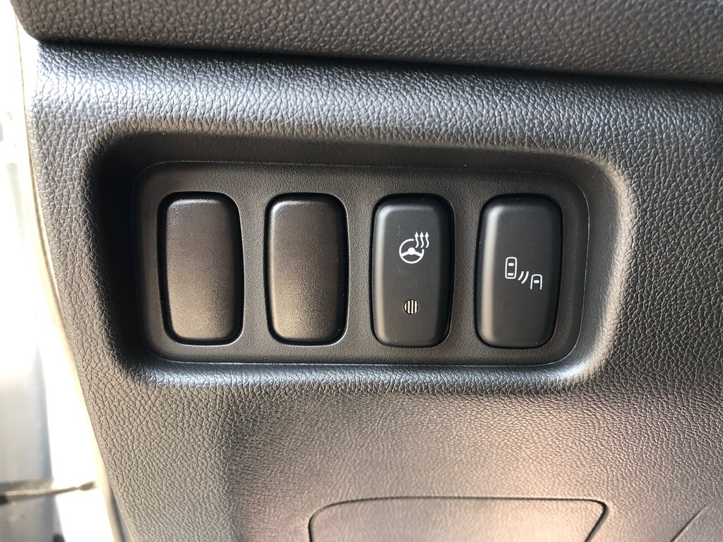 2025 Mitsubishi RVR SEL AWC in Kentville, Nova Scotia - 9 - w1024h768px