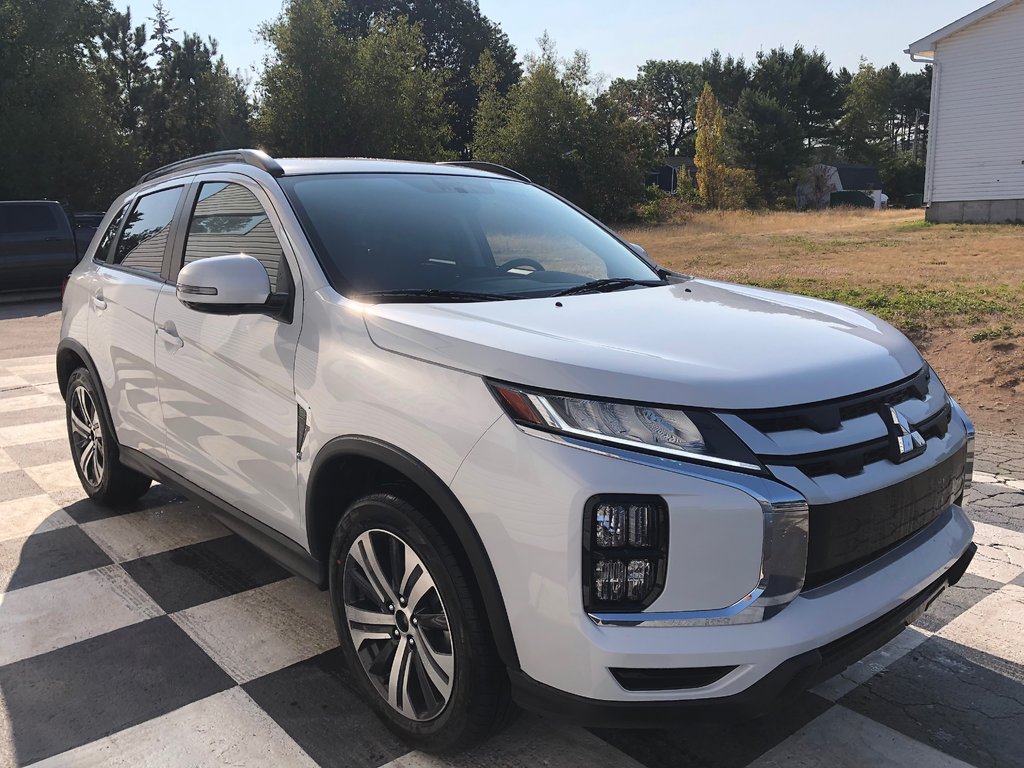 2025 Mitsubishi RVR SEL AWC in Kentville, Nova Scotia - 3 - w1024h768px